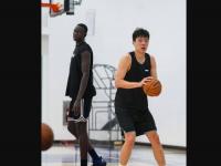 九游娱乐-关于选秀网站更新杨瀚森选秀报告:评分90模板王治郅的信息