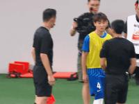 九游娱乐官网入口-足协杯-韦世豪双响上半时两张直红蓉城2-1海牛进四强