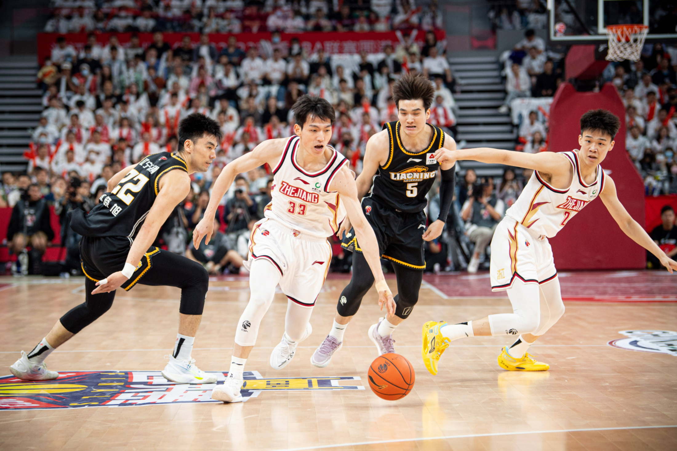 中国男篮结束NBA夏联征程三场比赛输了104分(男篮时隔12年再战nba夏联赛,成绩不佳但练兵很关键)