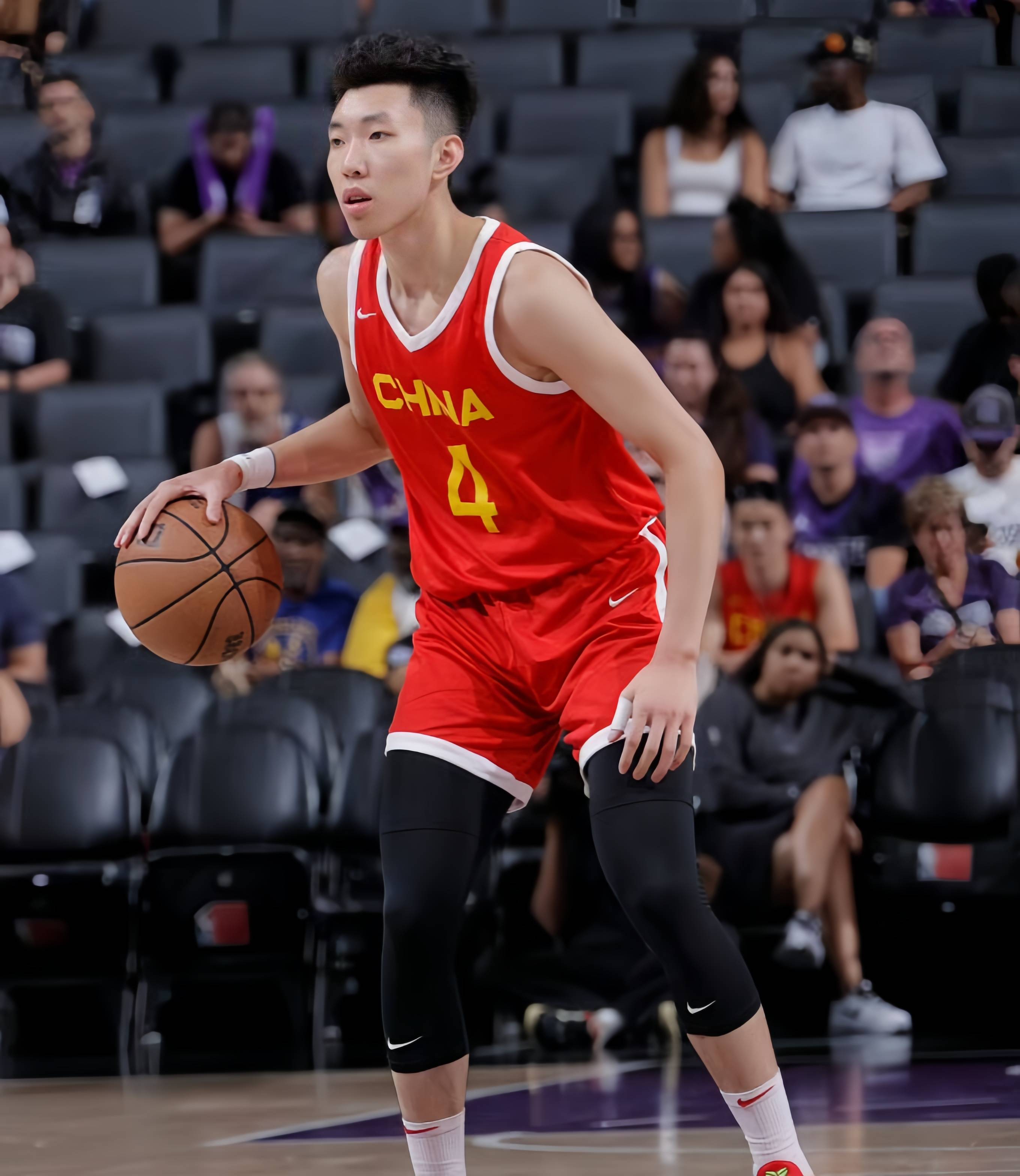 包含热身赛-中国男篮不敌西甲球队廖三宁16分的词条