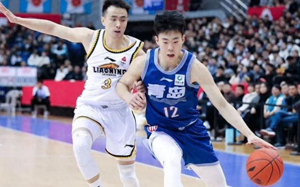 武汉卓尔挑战山东鲁能，实力对决引人期待